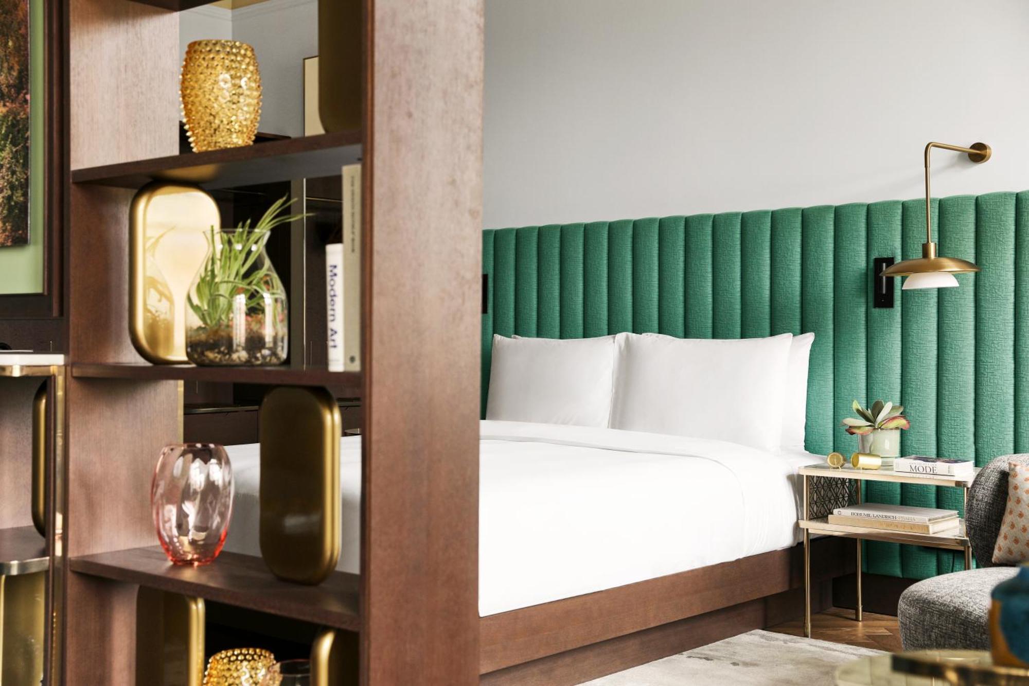 Andaz Prague, By Hyatt 5* Praha